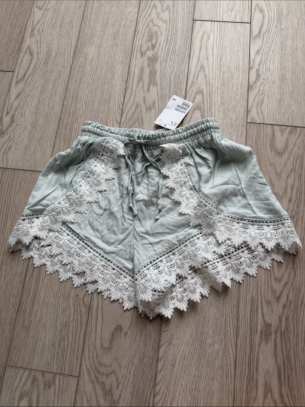 H&M - Lace Trim Shorts Green US 4 NWT